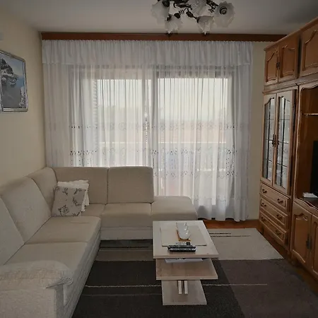 Apartman Marko Polo شقة *